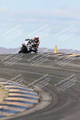 media/Nov-16-2025-Race Pace (Sun) [[8c5fa54630]]/Verified Riders/1-Turns 9 and 10 (925am)/